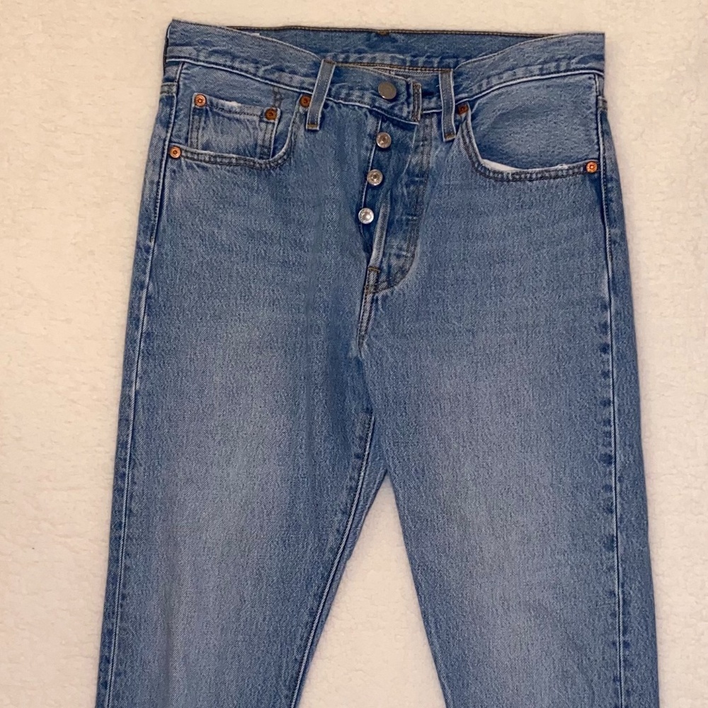 Levi wedgie jeans